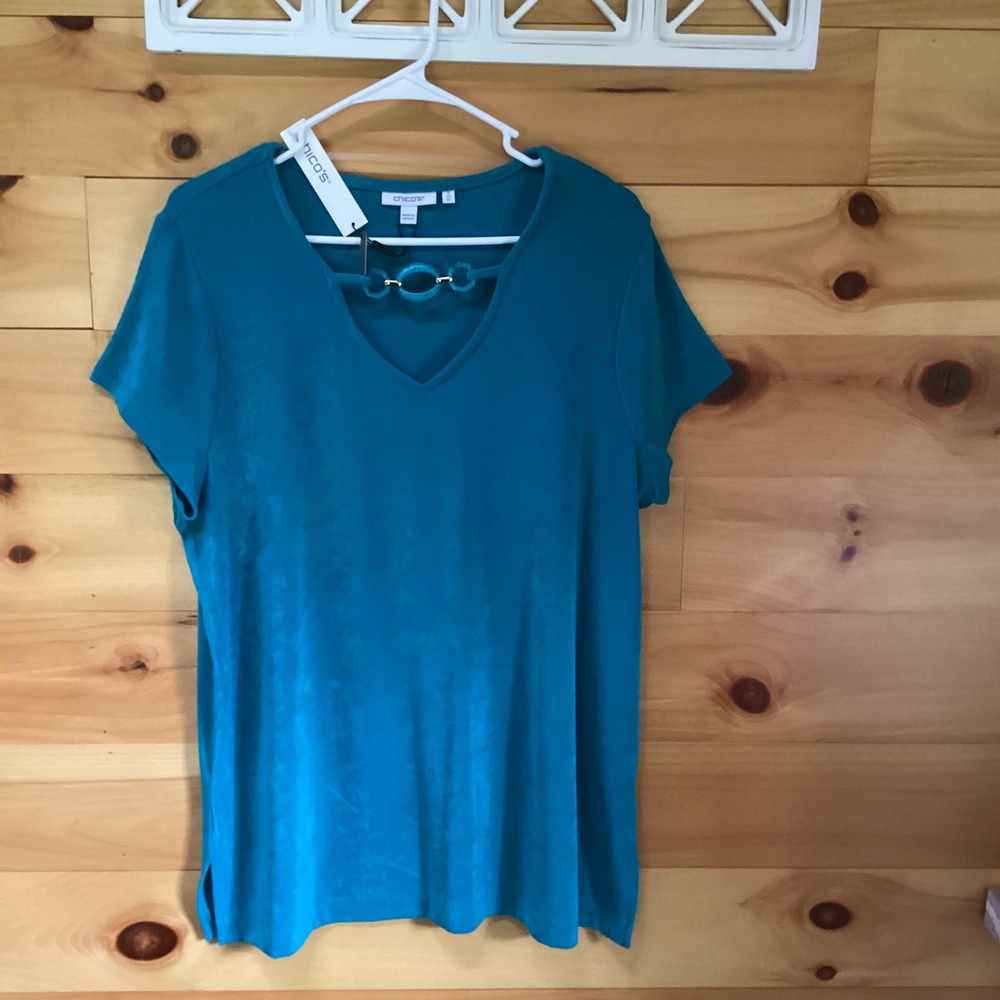 NEW Chico's Travelers Peacock Blue/Teal V-Neck Ring Detail Top Size 3 (XL)
